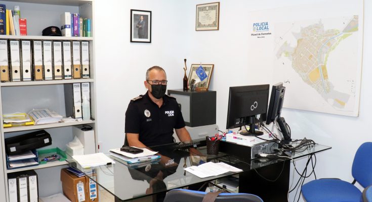 Despatx del Cap de la Policia Local de Ferreries, Simón Bosch